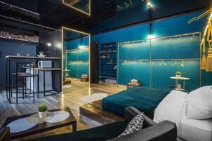 Deluxe Apartment | 1 bedroom, iron/ironing board, free WiFi