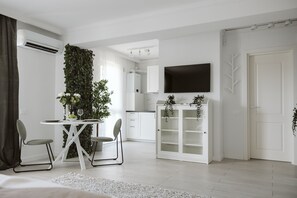 Luxury Double Room | In-room safe, individually decorated, individually furnished, desk