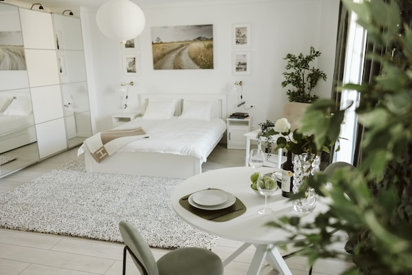 Luxury Double Room | In-room safe, individually decorated, individually furnished, desk