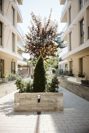 Garden - Dec Apartments (Bucharest)