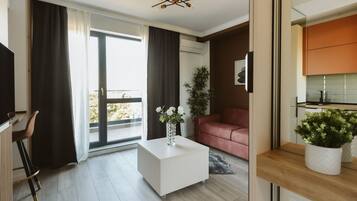 Panoramic Duplex | 1 bedroom, in-room safe, individually decorated, individually furnished