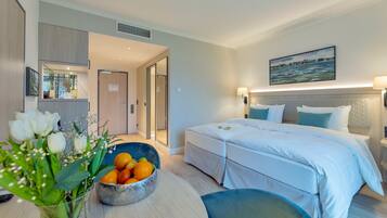 Seprai antialergi, brankas, meja kerja, dan ruang kerja ramah laptop