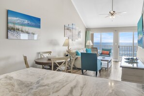 Smart TV - Two story two bedroom renovated condo on the beach (Fort Walton Beach)