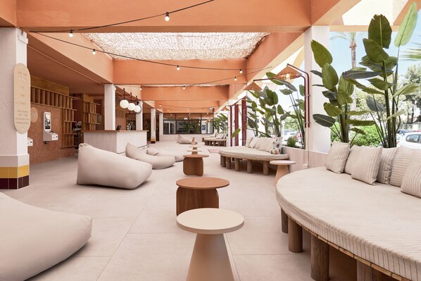 Reception - tent Calvia Beach (Calvia)