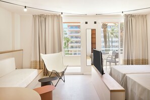 1 bedroom, blackout drapes, iron/ironing board, free cribs/infant beds - tent Calvia Beach (Calvia)