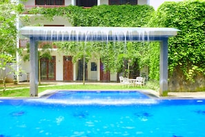 Utomhuspool