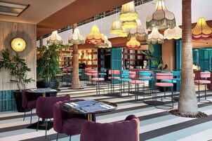 Bar (en el alojamiento)