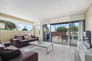 Alouarn Apartments 2 x 1 bedroom | Living area