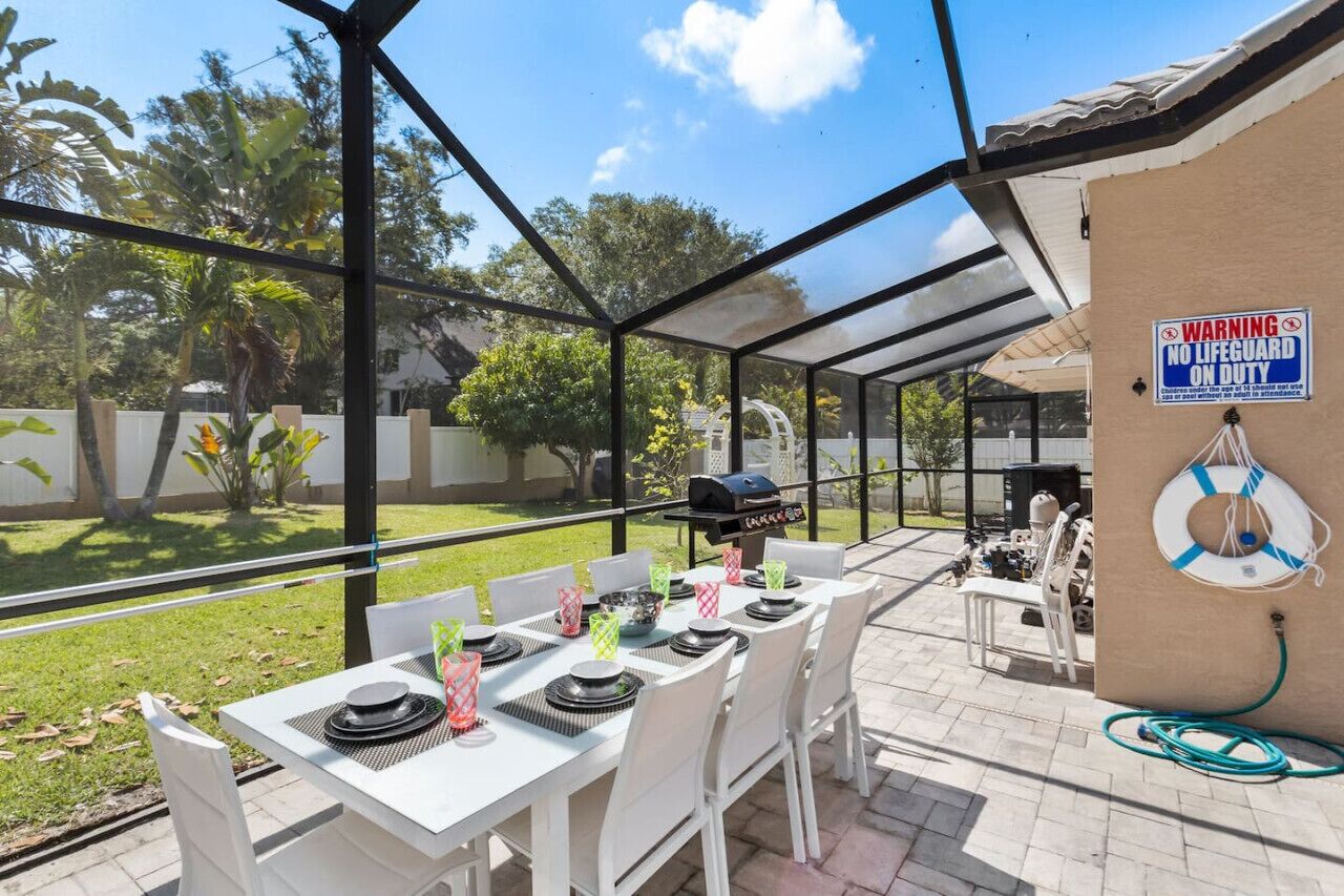 Outdoor dining