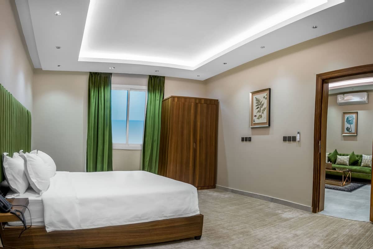 1 slaapkamer, een strijkplank/strijkijzer, gratis wifi, beddengoed