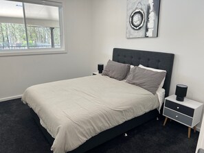 2 bedrooms, iron/ironing board, WiFi, bed sheets