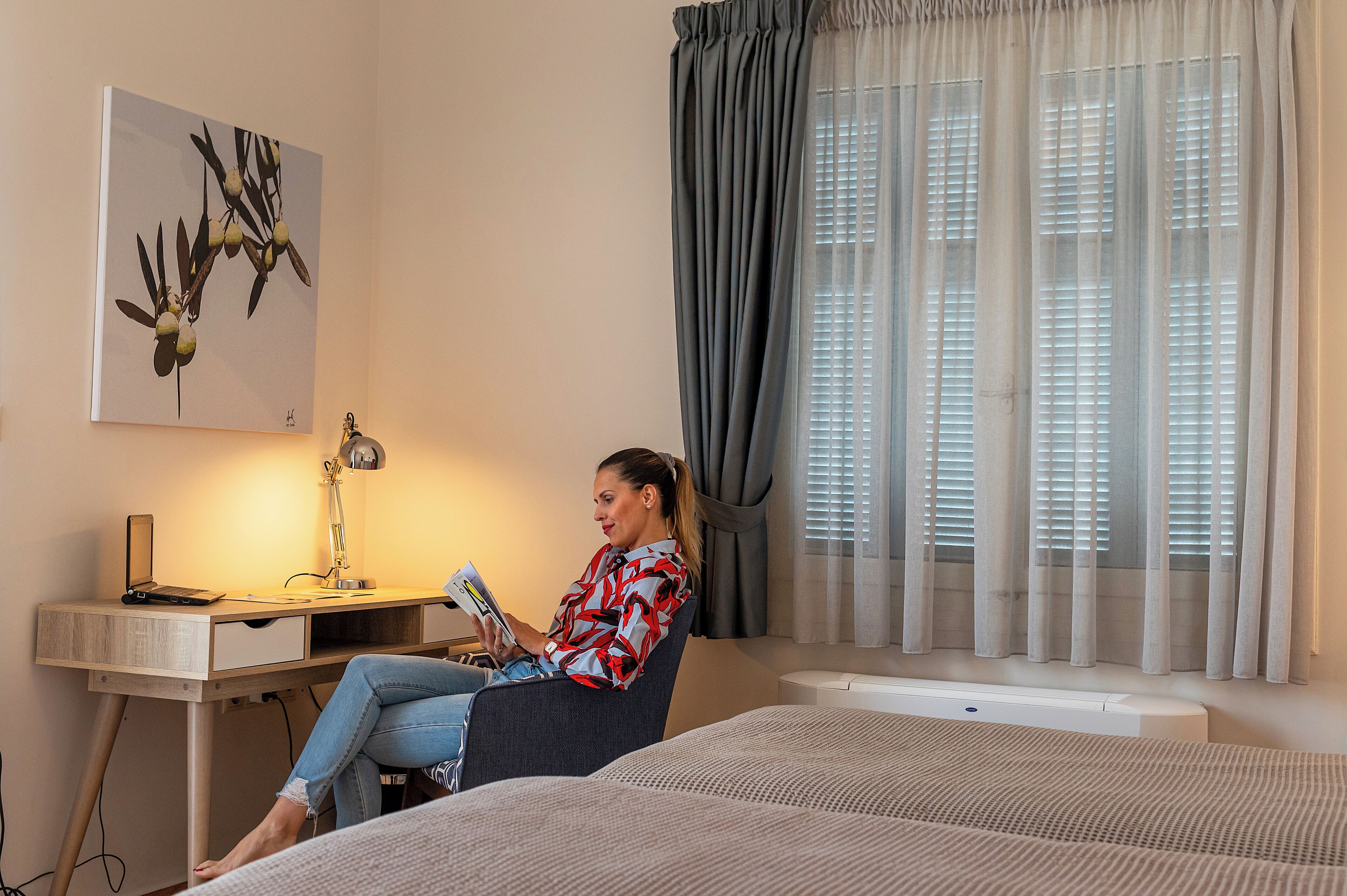 3 quartos, escrivaninha, quartos à prova de som