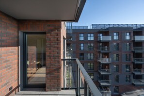 Balcony - 1 Bedroom Apartment Wrocław by Renters (Wroclaw)