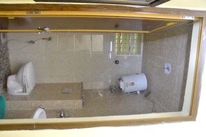 Shower, hair dryer, bidet, towels - Aapkaujjain Homestay
Stay peacefully,relax,& Enjoy
Very suitable for family  (Ujjain)
