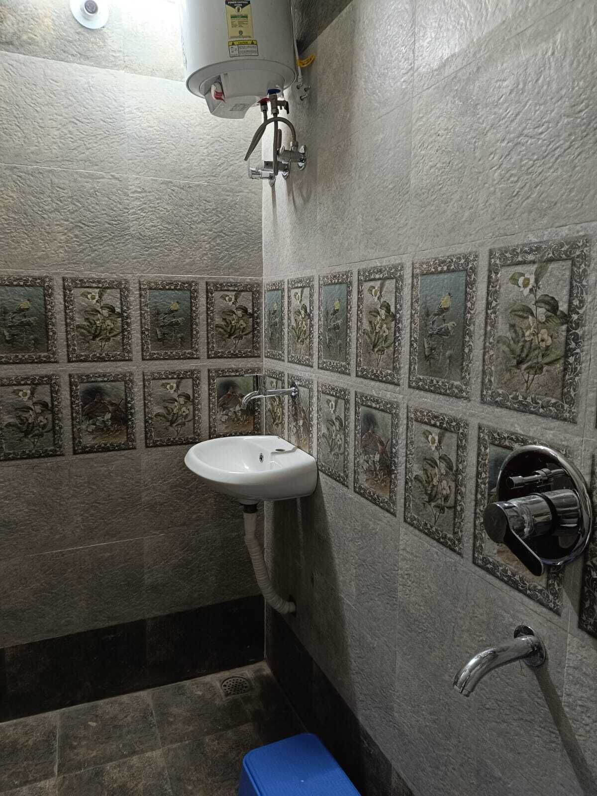 シャワー、ヘアドライヤー、ビデ、タオル