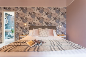 2 bedrooms, iron/ironing board, WiFi, bed sheets - 37 Monti Apartment (Roma)