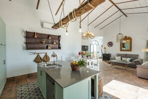 Interior - Villa Colona, Los Algarbes J22g+94 (Los Algarbes- La Carlota)