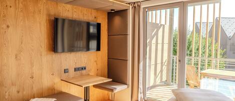 1 Schlafzimmer, Zimmersafe, Schreibtisch, kostenloses WLAN