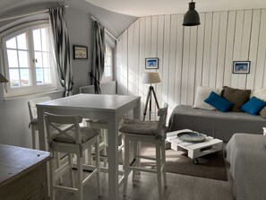 Dining - Les Mouettes, sea view, 100 metres from the beach (Hautot-sur-Mer)