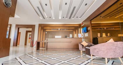 Suknai Salah ElDin Hotel Suites