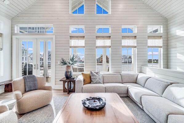 Smart TV, fireplace, DVD player, books