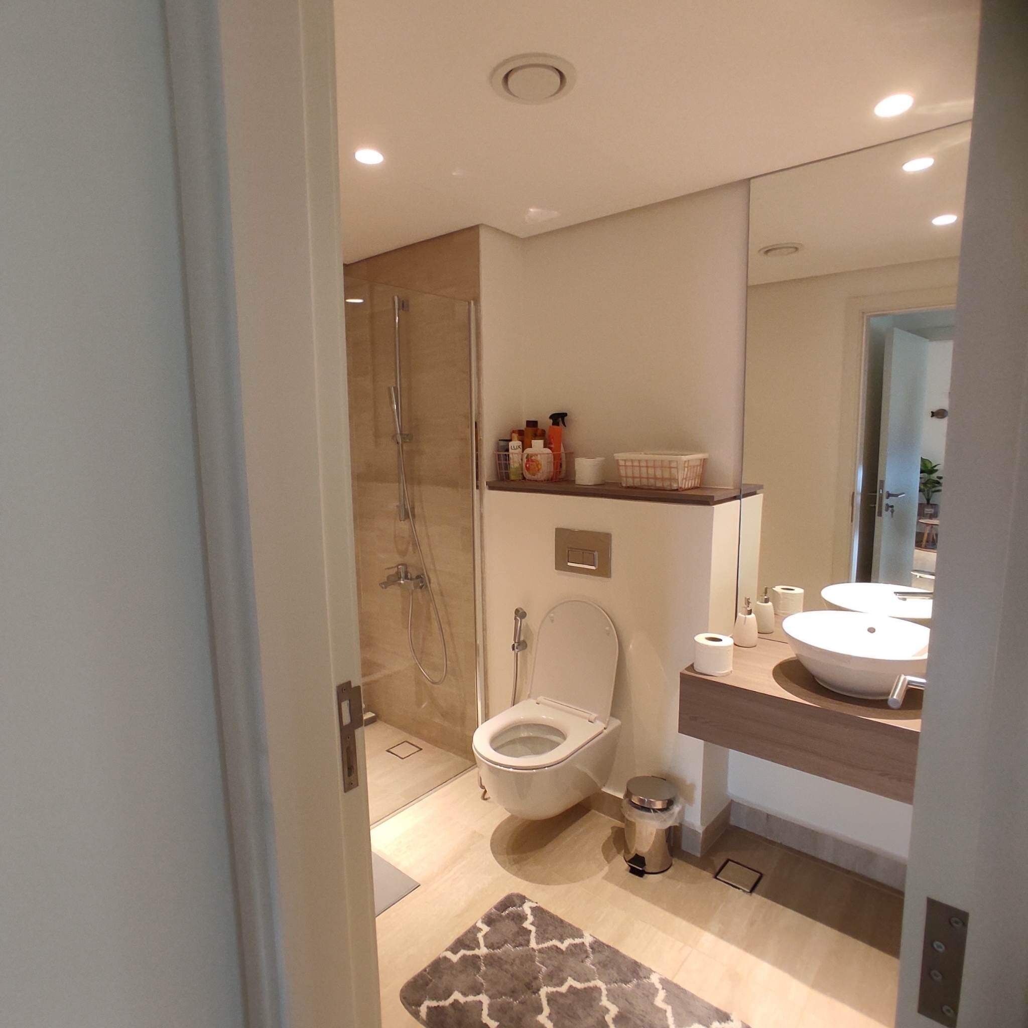 Doccia, asciugacapelli, bidet, asciugamani