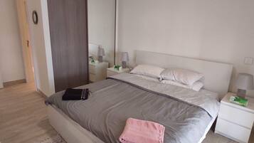 1 多间卧室、熨斗/熨衣板、WiFi、床单