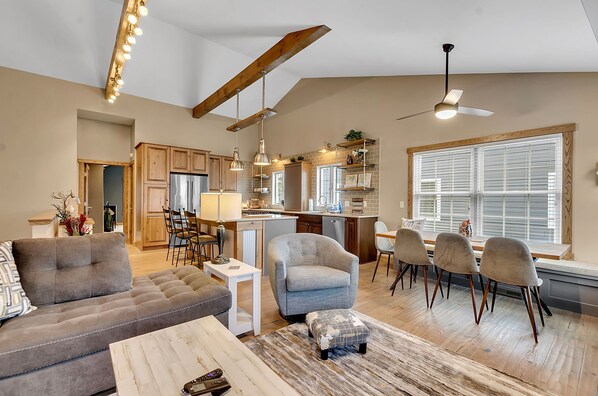 Télévision, cheminée