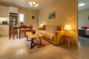 Smart TV - The Bay Pearl of Agia Efimia (Agia Effimia)