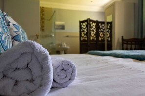 1 bedroom, in-room safe, individually decorated, individually furnished