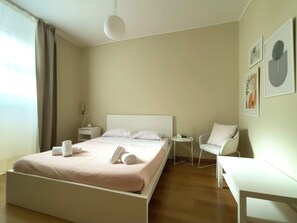 3 Schlafzimmer, Schreibtisch, Bügeleisen/Bügelbrett, kostenloses WLAN