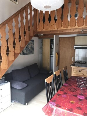 Living area - 3rd floor, balcony, parking, tv, ski locker, 47m², Châtel (Châtel)