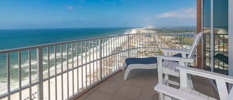 Condo, 4 Bedrooms | Property grounds