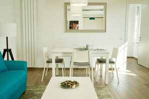 Dining - Suite in the heart of Monza (a stone's throw from the Duomo) (Monza)