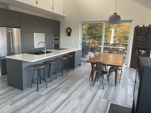 Maison à Loué Pour 4 Mois Avec vue Exceptionnelle. Du 1 Décembre au 31 Mars