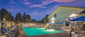 1Bed/1Bath - Breathtaking Flagstaff Location with Pools, Golf, and More!