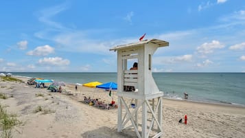 Aan het strand, ligstoelen aan het strand