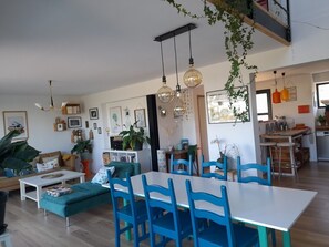 Dining - Grande Maison Familiale en Bord de mer (Locmiquélic (56570))