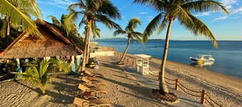 Lanas Beach Resort - Carabao Island