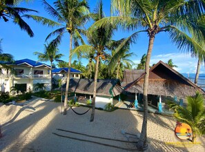 Property grounds - Lanas Beach Resort - Carabao Island (Carabao Island)