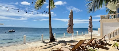Comfort tweepersoonskamer, 1 queensize bed, niet-roken, uitzicht op oceaan (L1) | Uitzicht op strand/zee