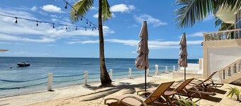 Lanas Beach Resort - Carabao Island