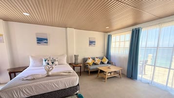 In-room safe, blackout drapes, bed sheets