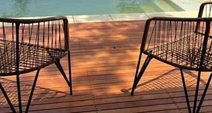 Casa Moderna Junto al rio