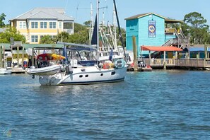 Marina - Cozy Coastal Home Near Beaches, Shops, Restaurants (Southport)