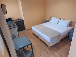 1 quarto, Wi-Fi de cortesia, roupa de cama