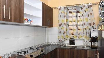 Microones i placa de cuina