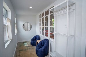 Interior - Serene 2BR/1BA Residence in Peaceful San Antonio (San Antonio)