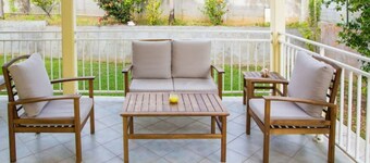Pleasant accommodation in Le Gosier (terrace, garden & barbecue)