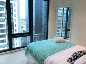 3 slaapkamers, een strijkplank/strijkijzer, wifi, beddengoed